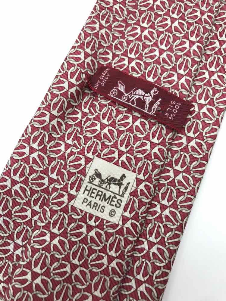 Pre-Owned Hermes Red Sizeilk Printed Men's Tie
