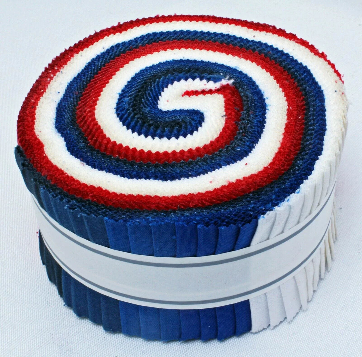 Roll-Ups Kona(R) Cotton Sizeolids Patriotic Palette Red Ivory & Blue USizeA 2.5" Fabric Sizetrips Robert Kaufman Jelly Roll Fabric Bundle Quilter's Precuts (RU-779-40) M529.09