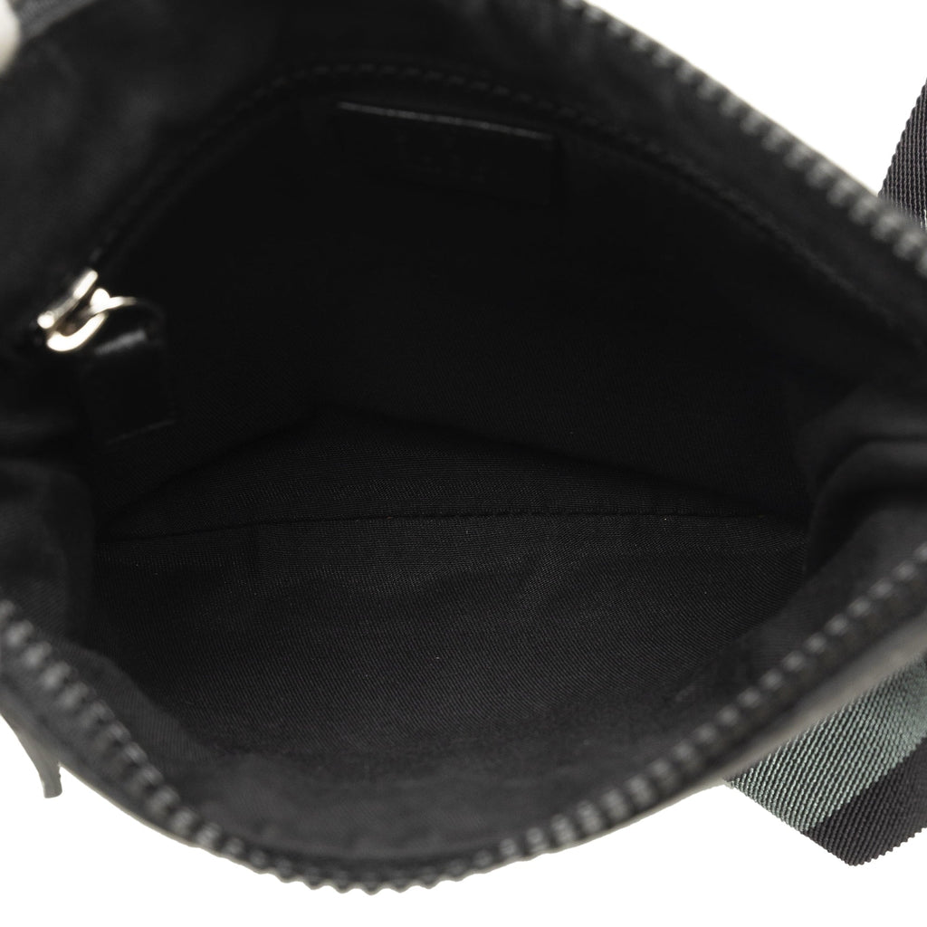Pre-Owned Authenticated Gucci GG Web Crossbody Nylon Fabric Black Crossbody Bag Unisex (Good)