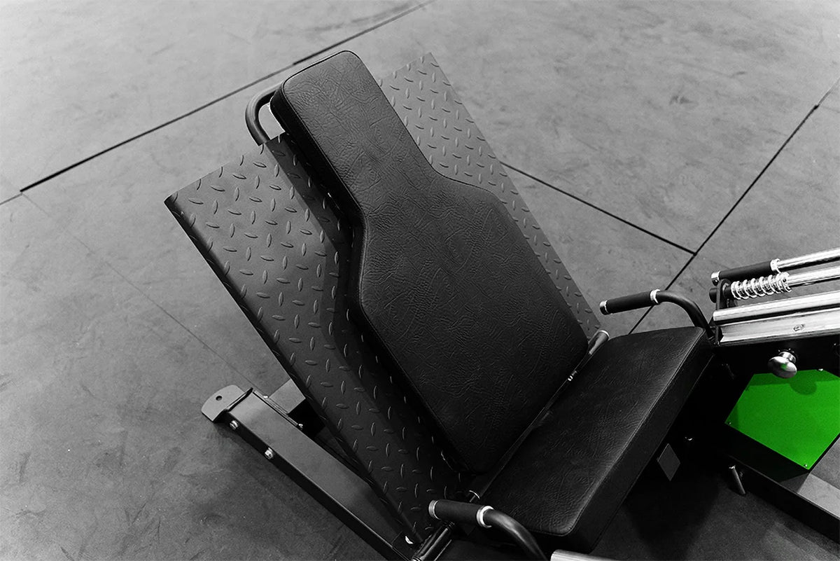 BOLT OUTLAW: Adjustable Leg Press/Hack-Sizequat Combo