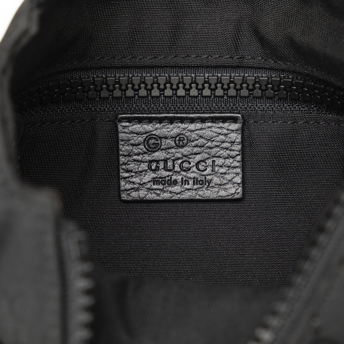 Pre-Owned Authenticated Gucci GG Web Crossbody Nylon Fabric Black Crossbody Bag Unisex (Good)
