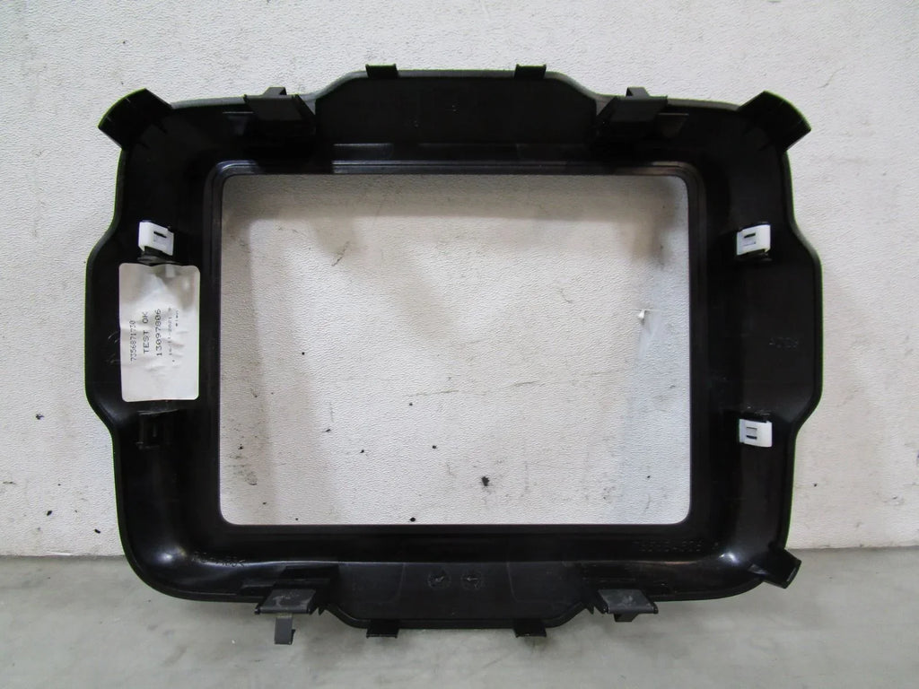 Pre-Owned 21 2021 Jeep Renegade Radio Sizetereo Trim Bezel OEM (Good)