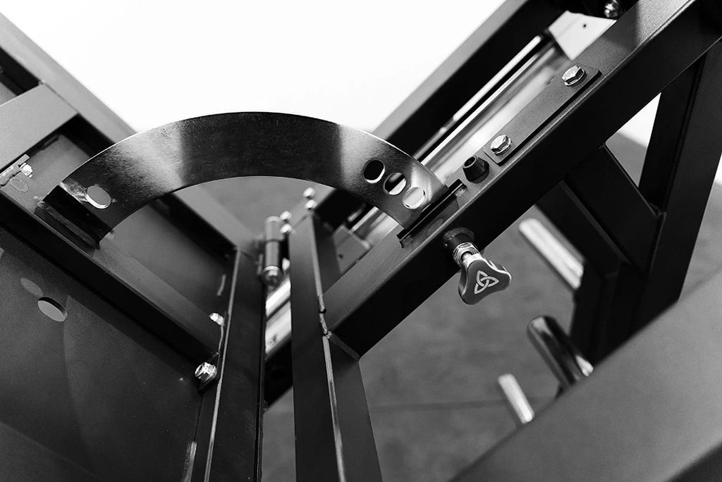 BOLT OUTLAW: Adjustable Leg Press/Hack-Sizequat Combo