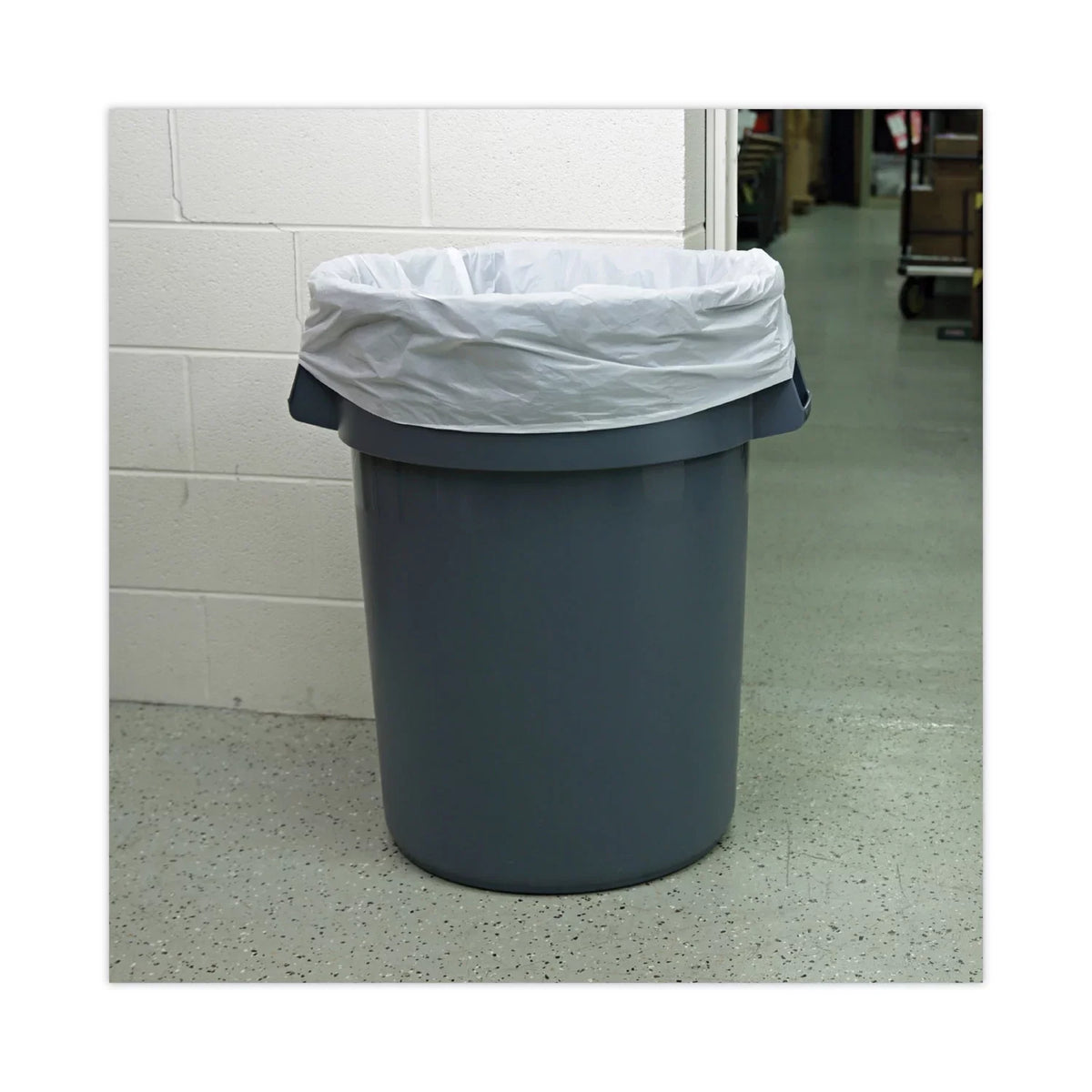 Boardwalk Linear Low Density Industrial Trash Bags, 45 gal, 0.9 mil, 40 x 46, Ivory, 100/Carton