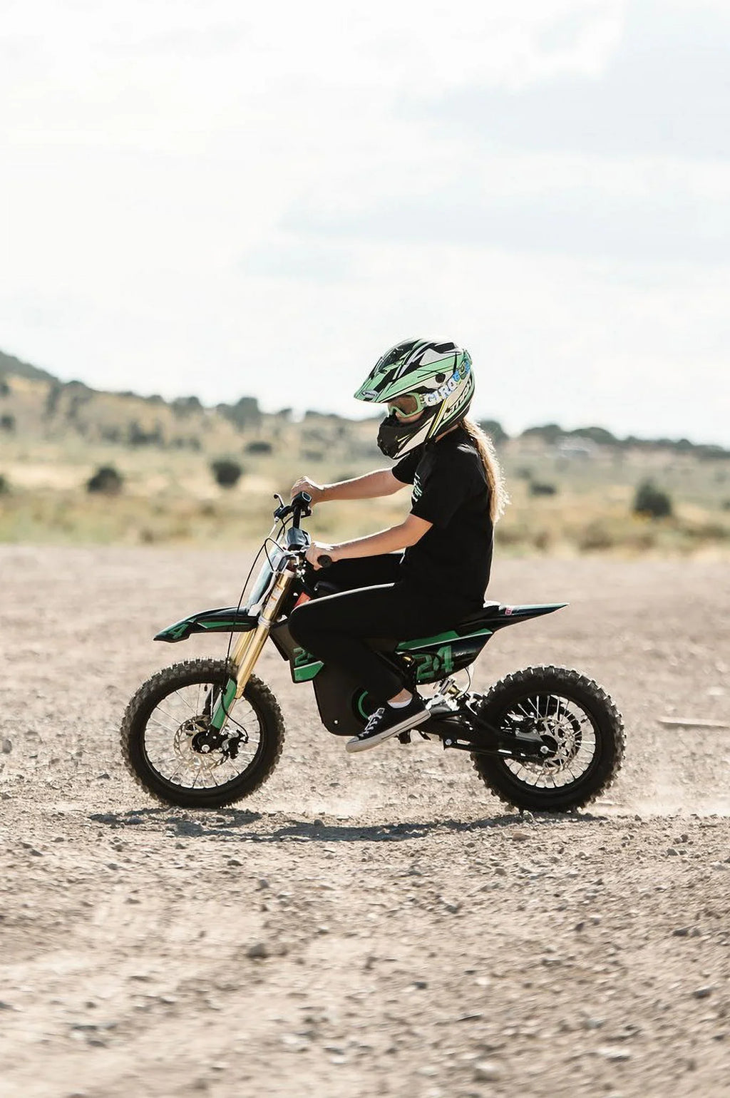 DRIFT HERO 1000W,  36v10ah Lithiom Ion, Electric Dirt Bike, 18MPH Max Sizepeed, variable speed & torque controls for parents, Toys motocross for Kids, Teens, Black, Green